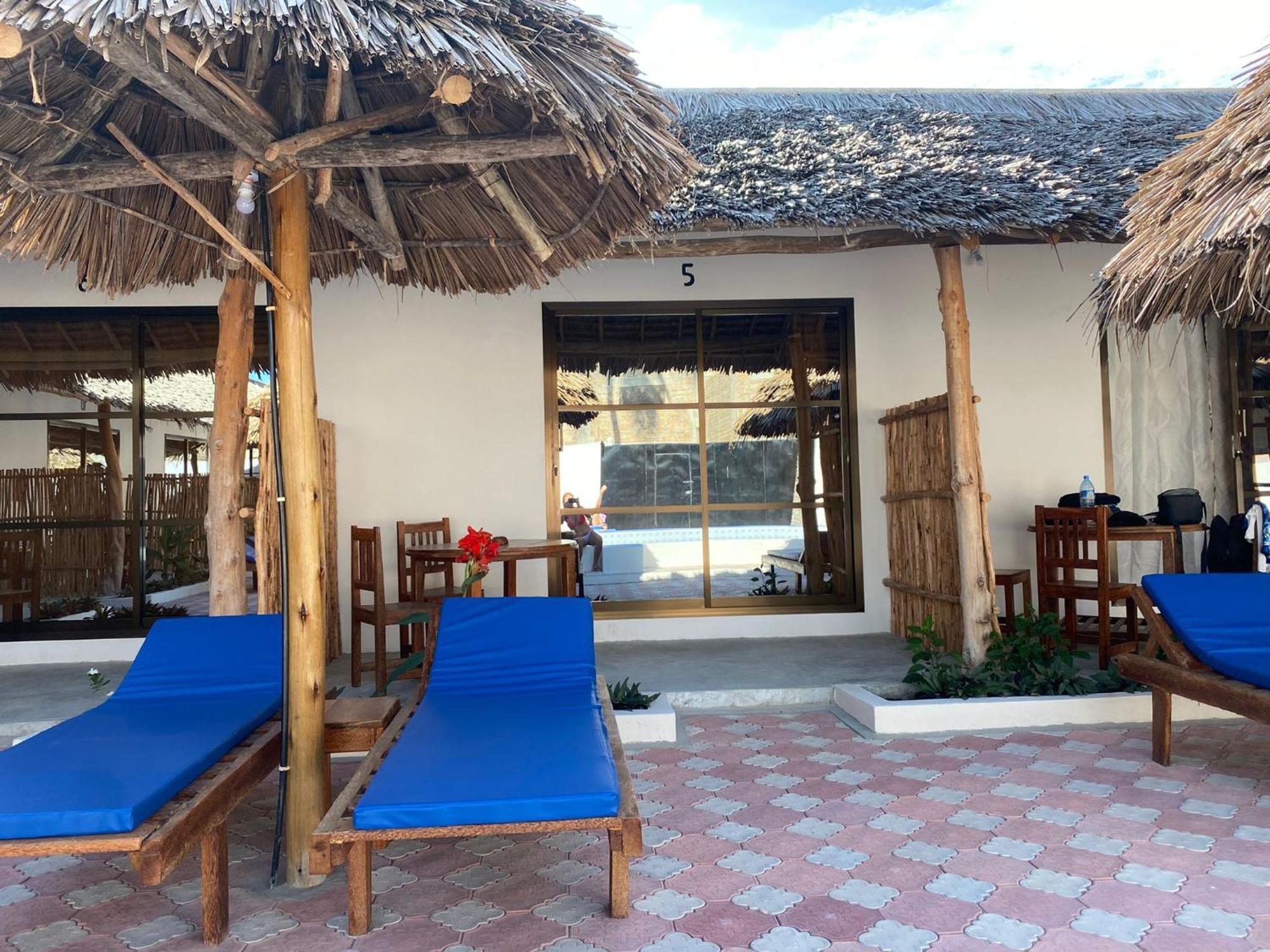 Amani Hotel Падже Екстер'єр фото